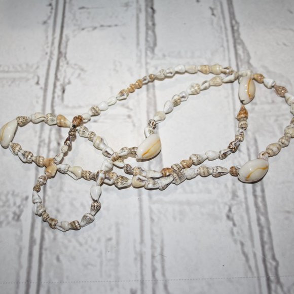 Beautiful vintage shell necklace 36" - Picture 1 of 4